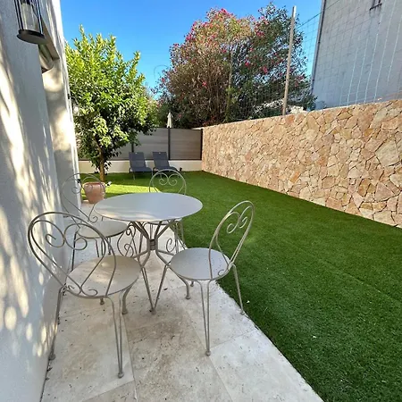 Garden Spot Chic Stay, Jacuzzi, Bbq & Parking