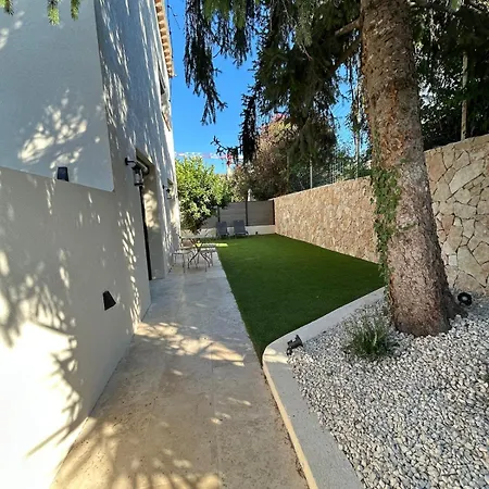 Garden Spot Chic Stay, Jacuzzi, Bbq & Parking